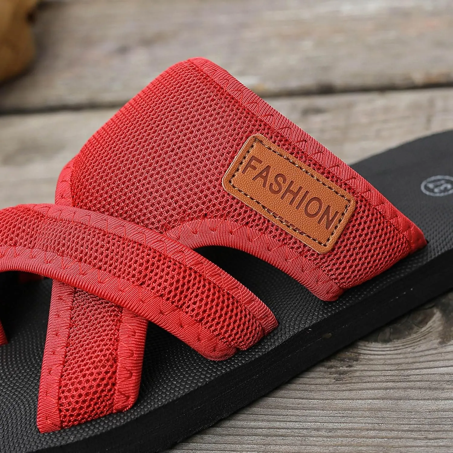 Fashion Open Toe Slip On Spring And Summer Flat Soled Fashionable Casual Thong Beach Sandals For Women Large Size Thick