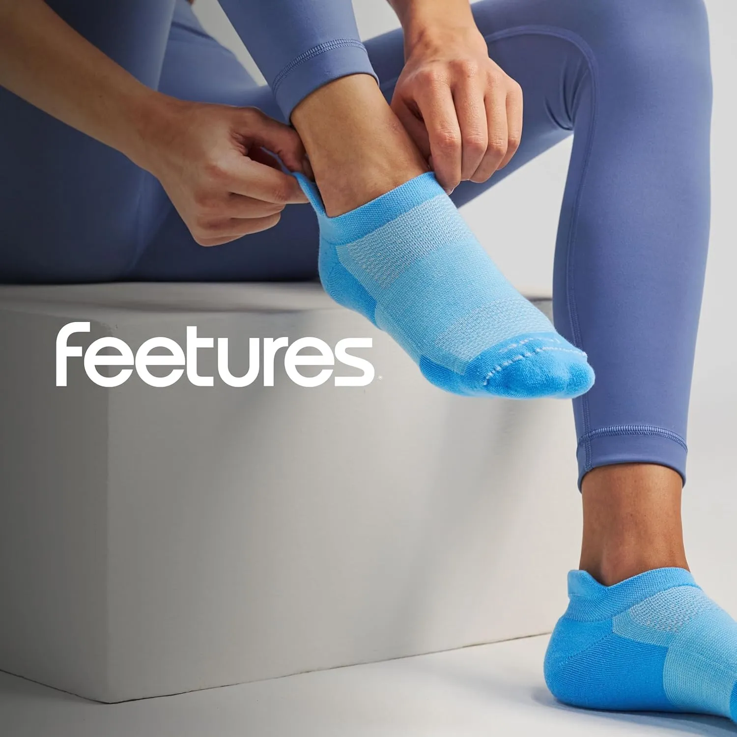 Feetures High Performance Ultra Light Ankle Sock - No Show Socks for Women & Men with Heel Tab