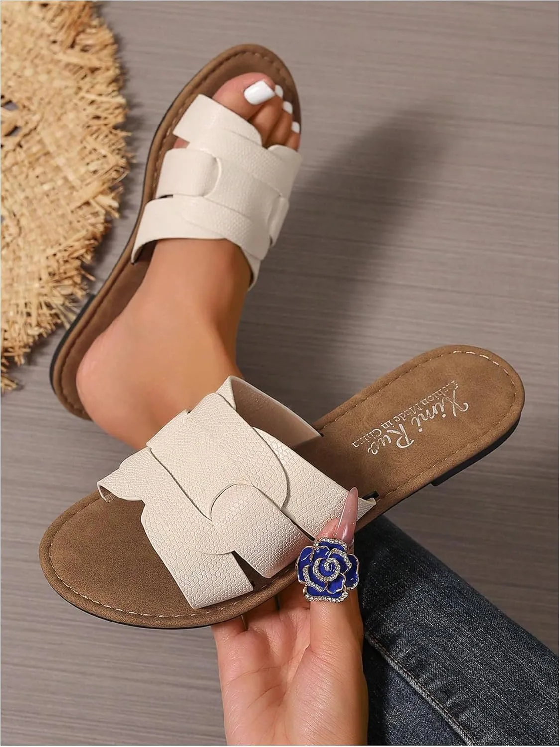 GORGLITTER Women's Open Toe Dressy Beach Sandal Trendy 2025 Comfy Flat Slide Summer Sandals