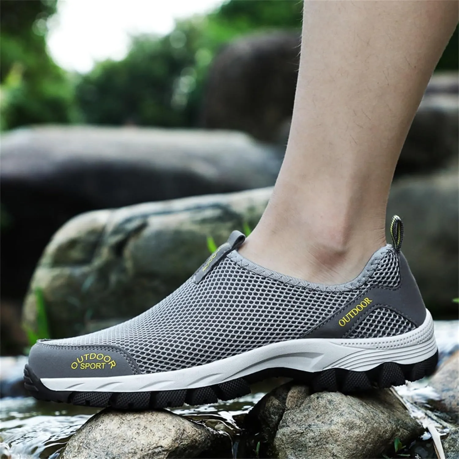 Men's Fashion Sneakers Fashion Spring and Summer Men Sports Shoes Flat Bottom Non Slip Outdoor Hiking Shoes Mesh