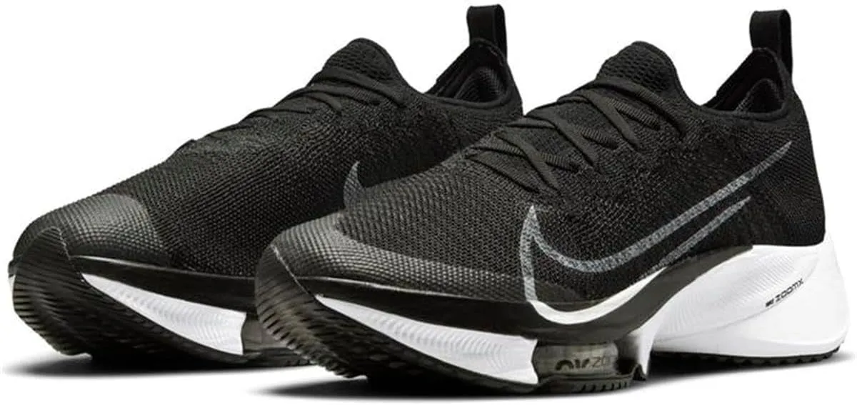 NIKE Men's Sneaker