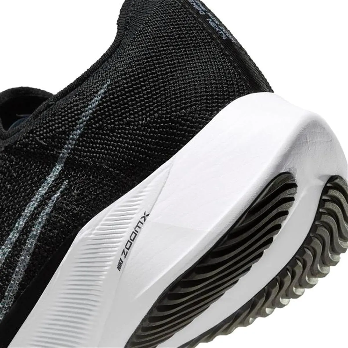 NIKE Men's Sneaker