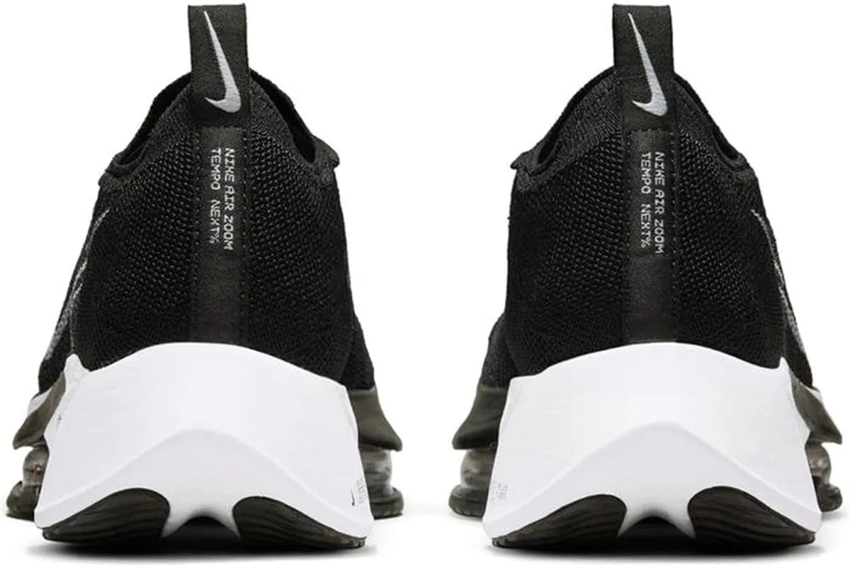 NIKE Men's Sneaker