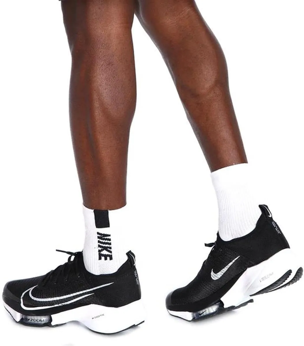 NIKE Men's Sneaker