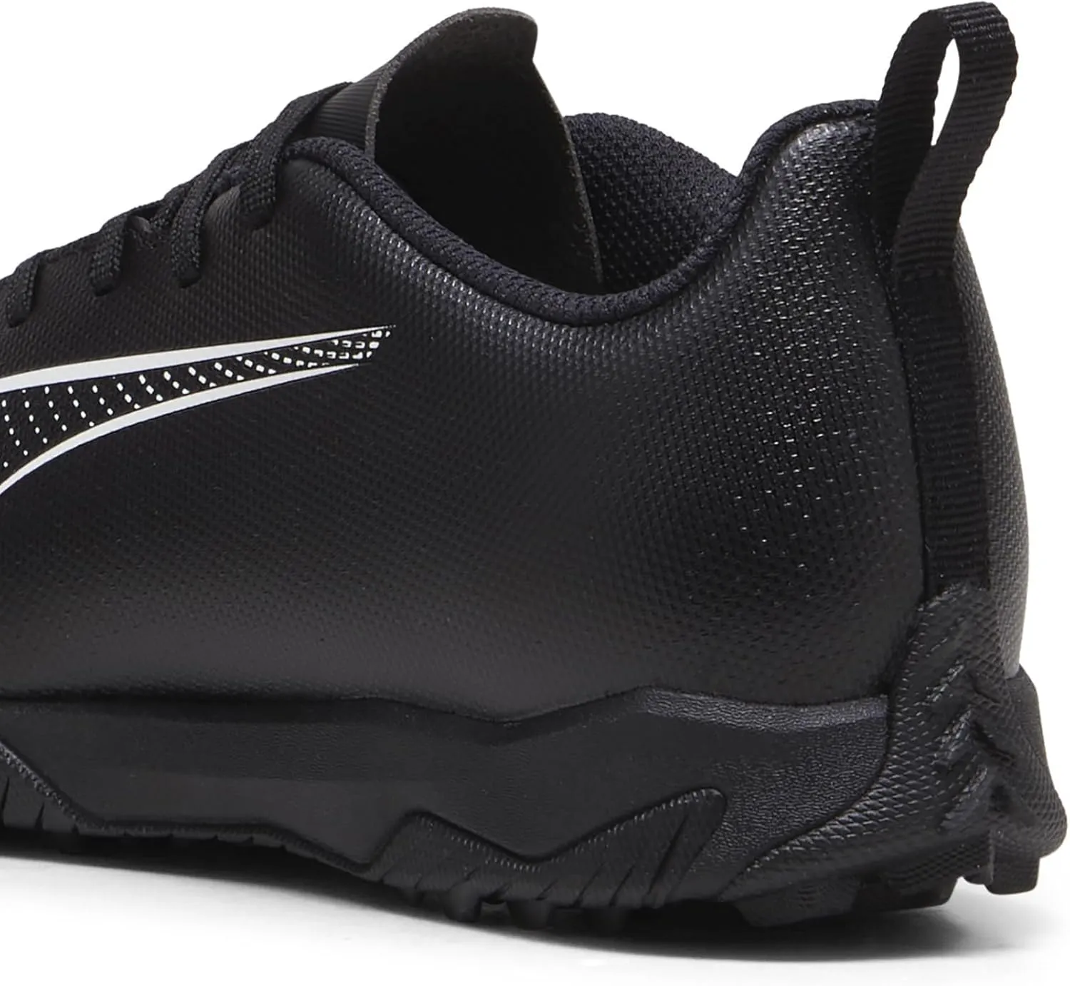 PUMA Unisex-Child Ultra Play Turf Training (Little Big Kid) Sneaker