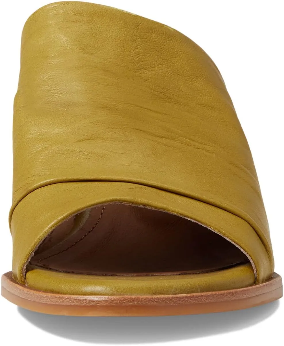 Sofft Chrissie - Heels for Women - Supple Ruched Leather Upper - Round Open Toe - Rounded Stacked Heel