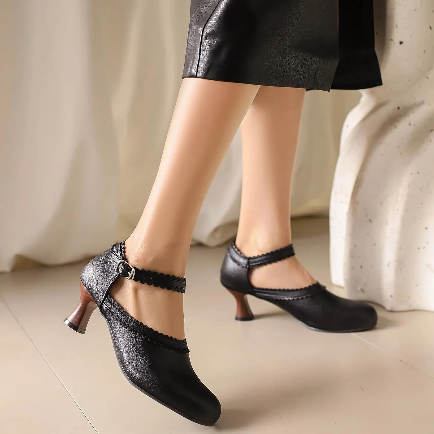 Women's Vintage Wingtip Oxfords Ankle Strap Cut Out Low Heel Brogue for Women