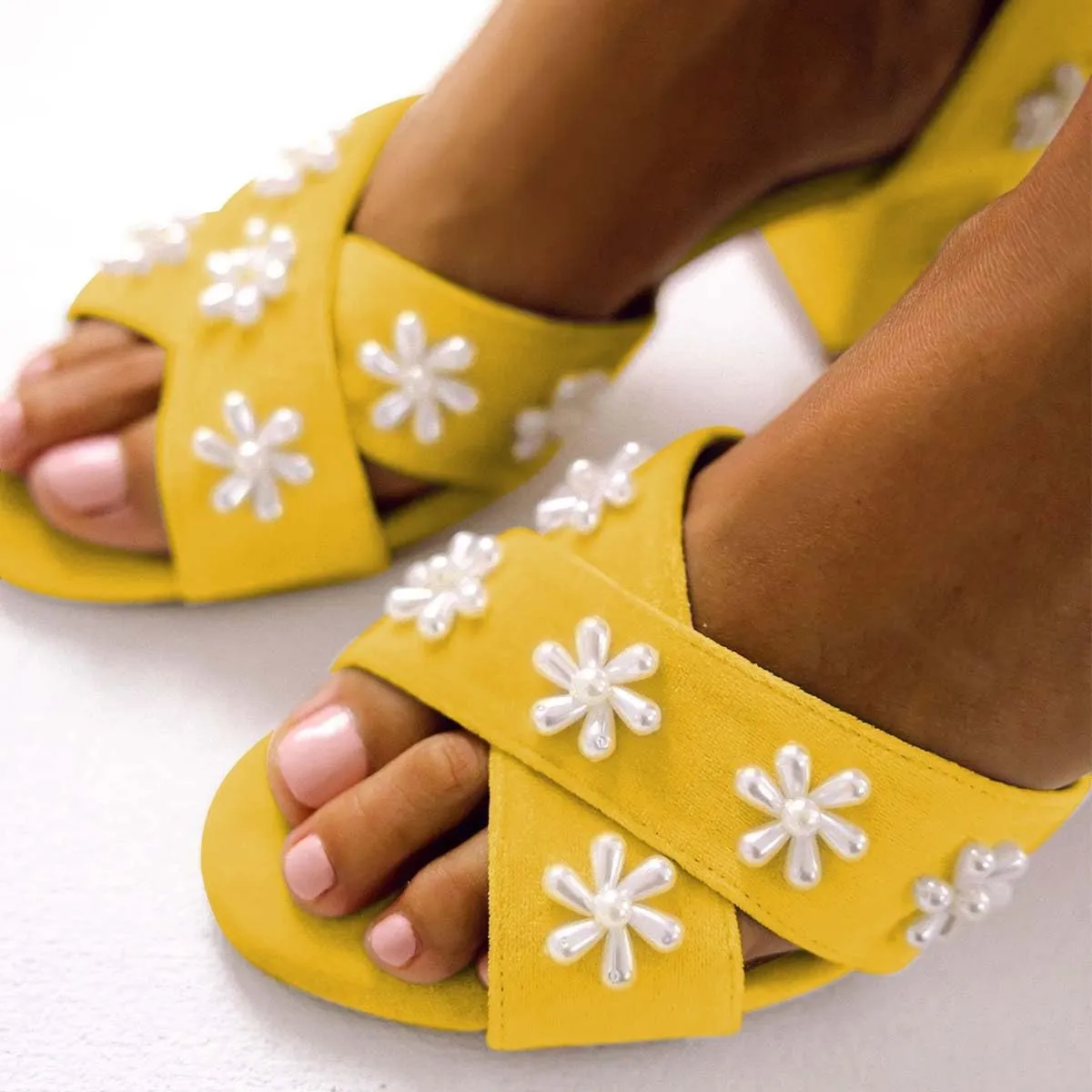 XYD Women Graceful Bloom Pearl Flower Bridal Sandals Ankle Strap Open Toe Chunky Low Heels Romantic Shoes